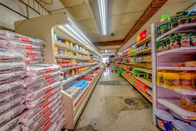 1910 SW 1st St, Miami, FL 33135