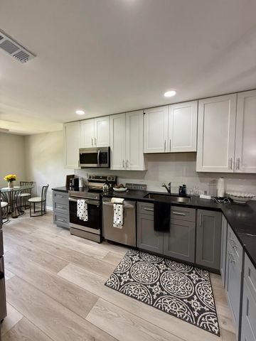 20 Westgate Lane F, Boynton Beach, FL 33436