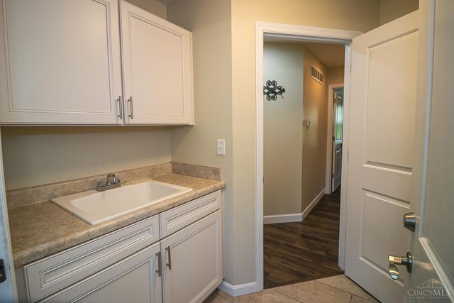 1331 Peregrine Way, Hamilton, OH 45013