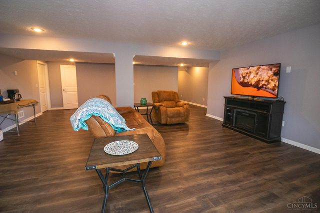 1331 Peregrine Way, Hamilton, OH 45013