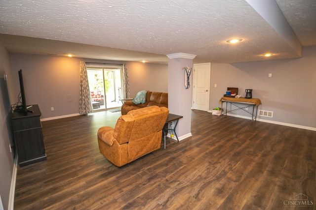 1331 Peregrine Way, Hamilton, OH 45013