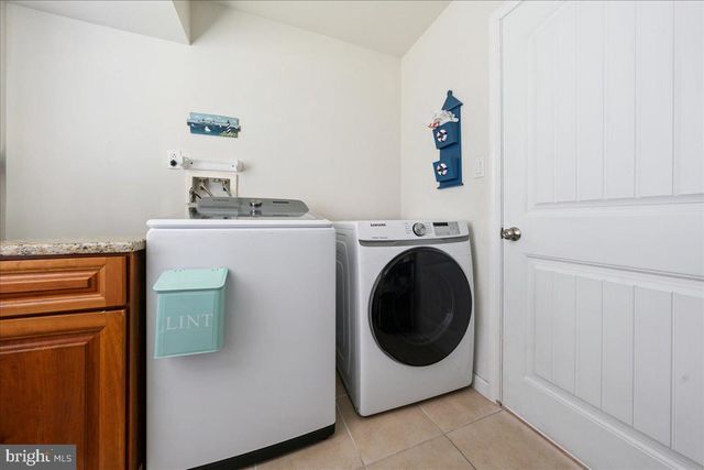430 W PINE AVE, Wildwood, NJ 08260