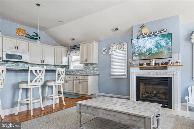 430 W PINE AVE, Wildwood, NJ 08260