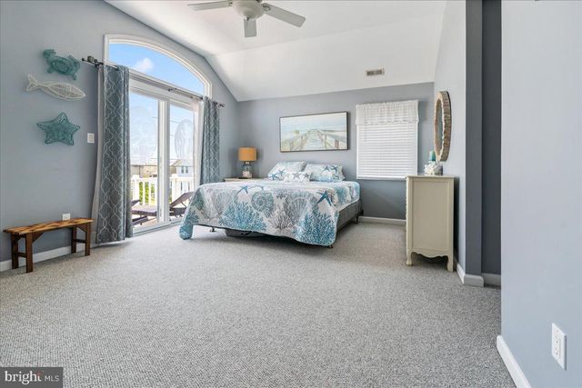 430 W PINE AVE, Wildwood, NJ 08260
