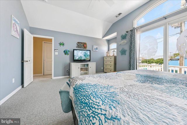 430 W PINE AVE, Wildwood, NJ 08260