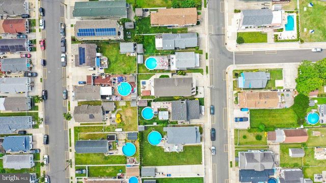 430 W PINE AVE, Wildwood, NJ 08260