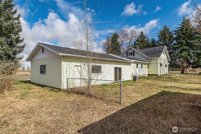 211 W Linden Street, Harrington, WA 99134