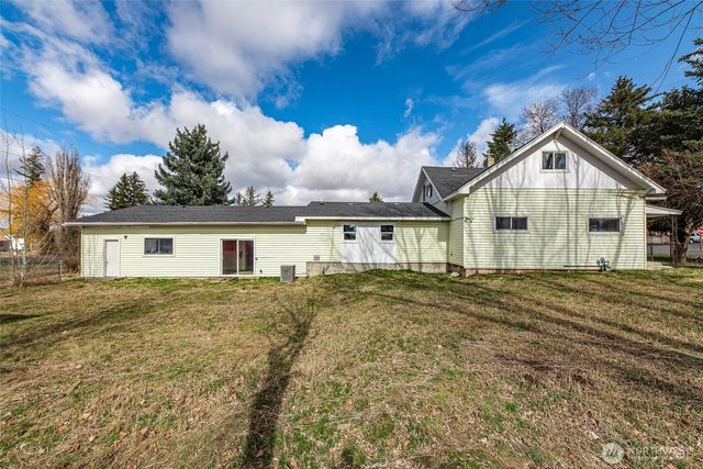 211 W Linden Street, Harrington, WA 99134