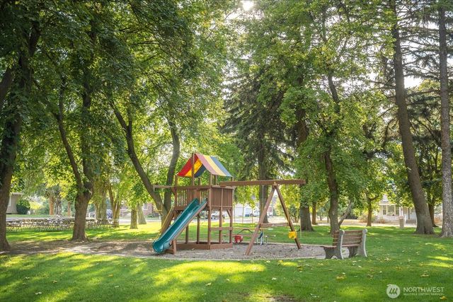 211 W Linden Street, Harrington, WA 99134