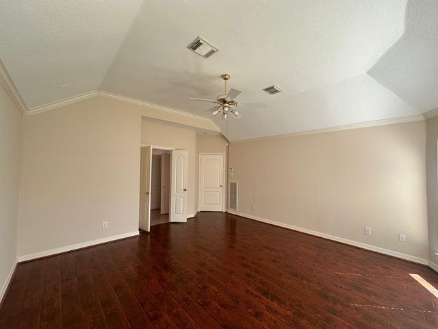 5819 Brook Bend Drive, Sugar Land, TX 77479
