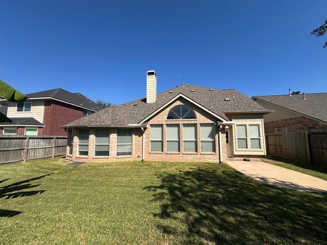 5819 Brook Bend Drive, Sugar Land, TX 77479