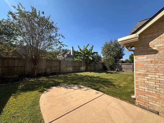 5819 Brook Bend Drive, Sugar Land, TX 77479