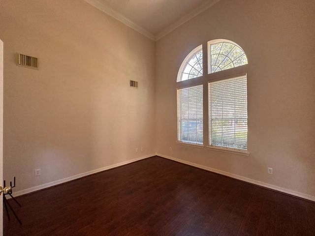 5819 Brook Bend Drive, Sugar Land, TX 77479