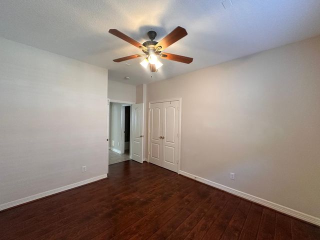 5819 Brook Bend Drive, Sugar Land, TX 77479
