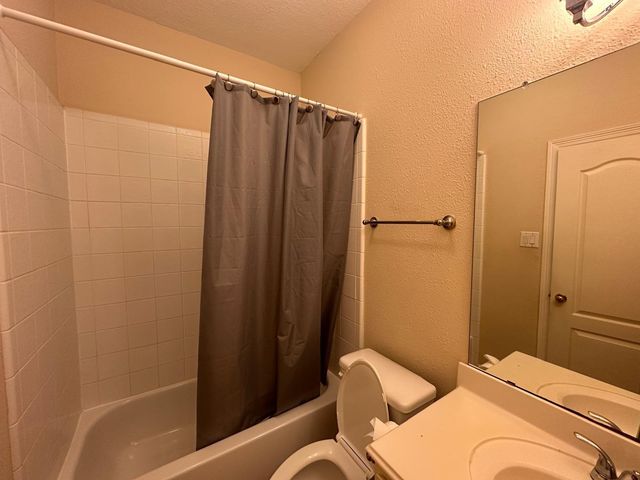 5819 Brook Bend Drive, Sugar Land, TX 77479