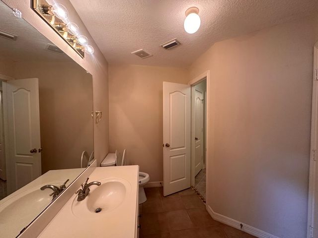 5819 Brook Bend Drive, Sugar Land, TX 77479
