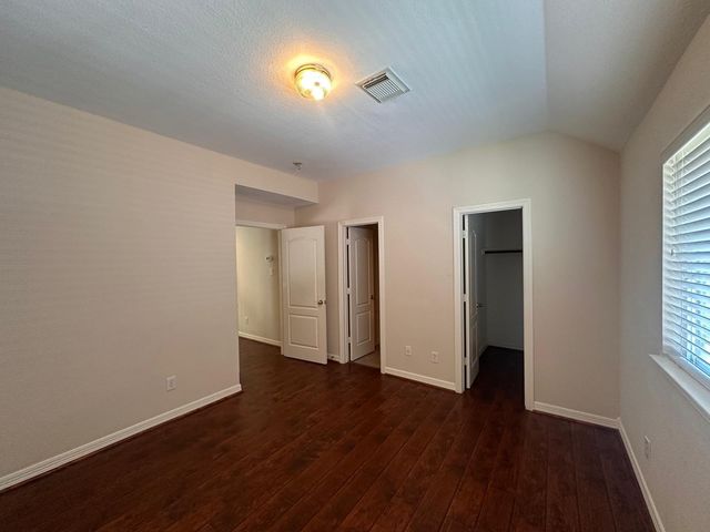 5819 Brook Bend Drive, Sugar Land, TX 77479