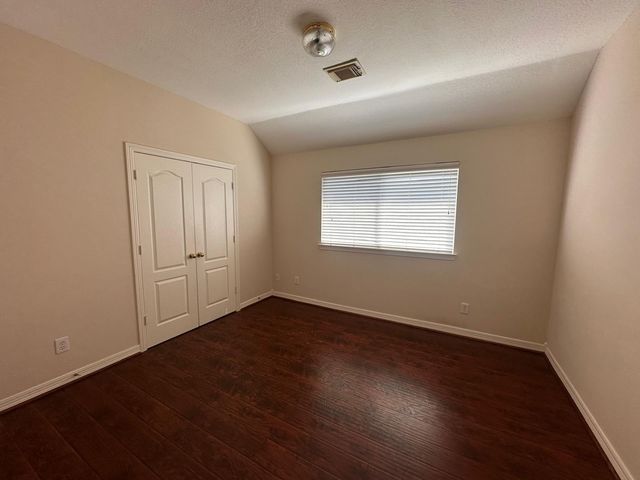 5819 Brook Bend Drive, Sugar Land, TX 77479
