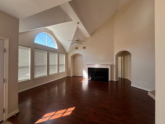5819 Brook Bend Drive, Sugar Land, TX 77479