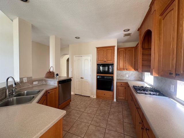 5819 Brook Bend Drive, Sugar Land, TX 77479