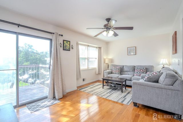 6005 N Oaks Boulevard, North Brunswick, NJ 08902