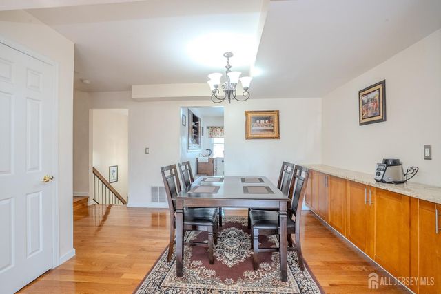 6005 N Oaks Boulevard, North Brunswick, NJ 08902