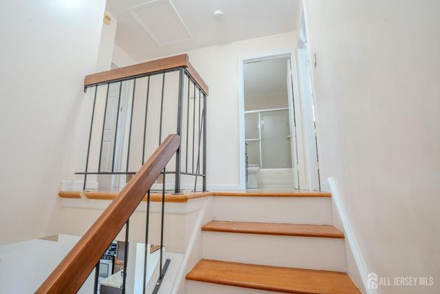 6005 N Oaks Boulevard, North Brunswick, NJ 08902