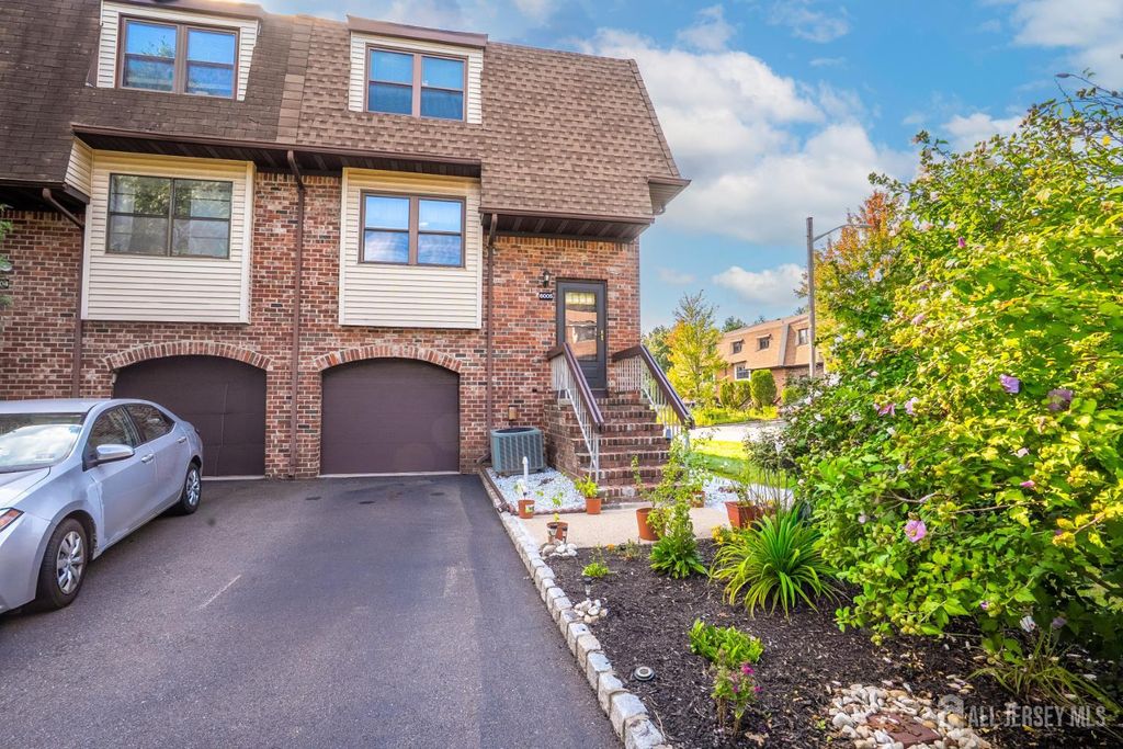 6005 N Oaks Boulevard, North Brunswick, NJ 08902