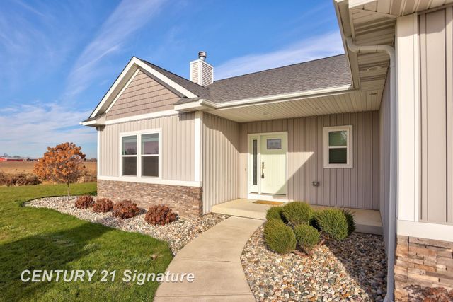 10060 Hemphill Drive, Freeland, MI 48623