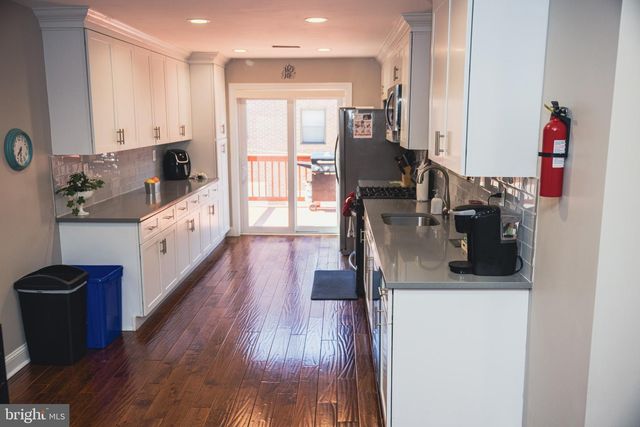 6218 PINE ST, Philadelphia, PA 19143
