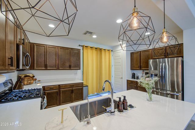 9132 W ROMA Avenue, Phoenix, AZ 85037