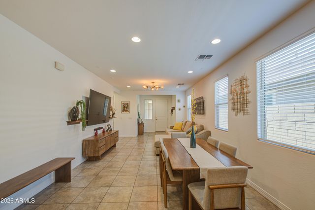 9132 W ROMA Avenue, Phoenix, AZ 85037