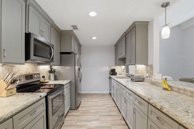 10419 Odessa Drive, Sugar Land, TX 77498