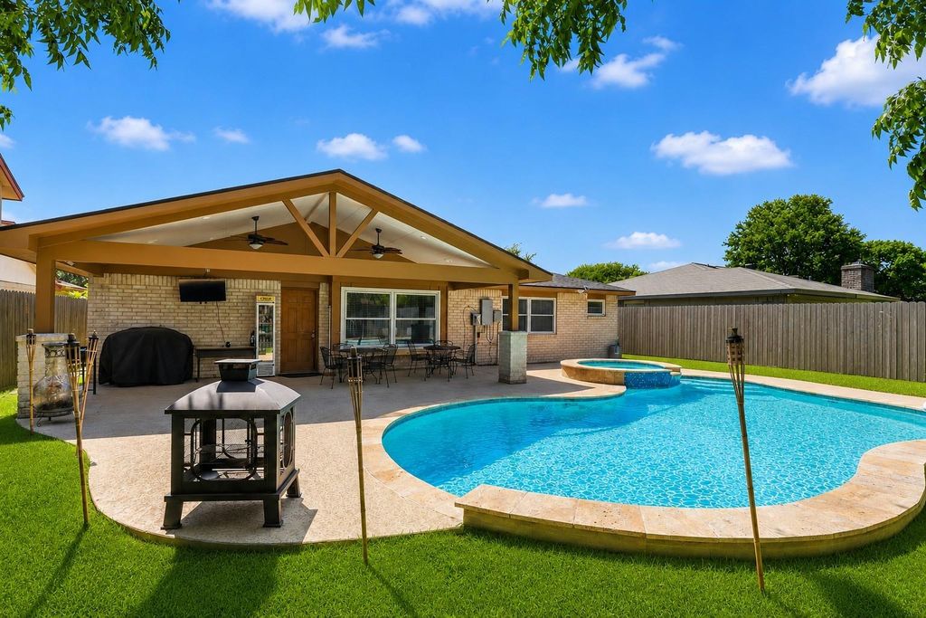 10419 Odessa Drive, Sugar Land, TX 77498