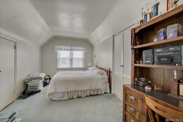 159-06 100 Street, Howard Beach, NY 11414