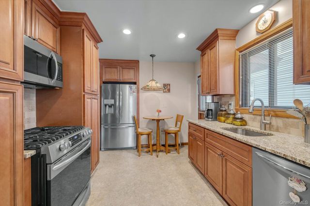 159-06 100 Street, Howard Beach, NY 11414