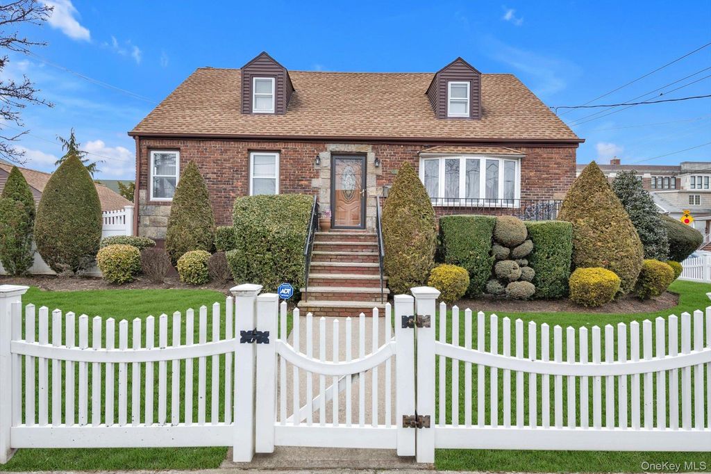 159-06 100 Street, Howard Beach, NY 11414