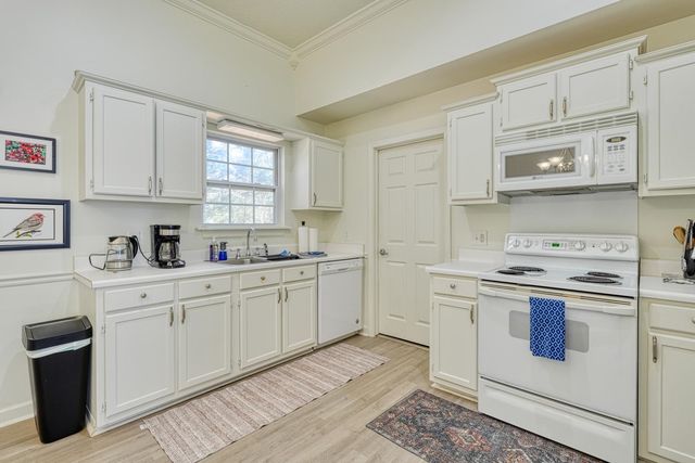 921 Hollyhock Court, Boiling Springs, SC 29316