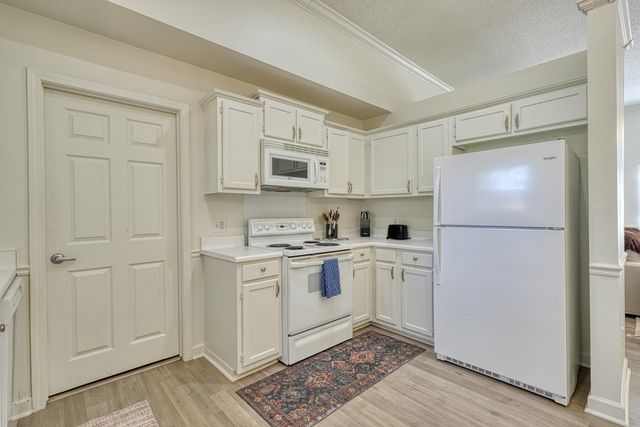 921 Hollyhock Court, Boiling Springs, SC 29316