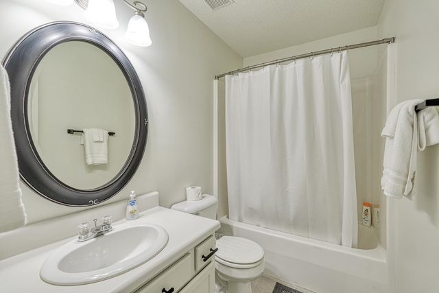 921 Hollyhock Court, Boiling Springs, SC 29316