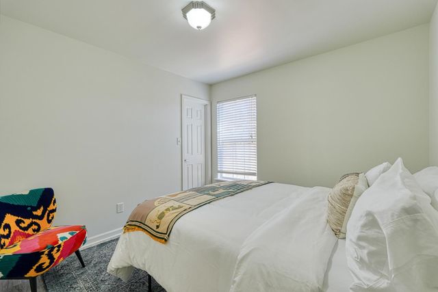 921 Hollyhock Court, Boiling Springs, SC 29316