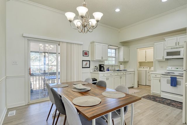 921 Hollyhock Court, Boiling Springs, SC 29316