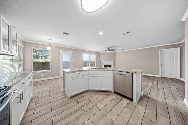 115 Autumn Trail, Red Oak, TX 75154
