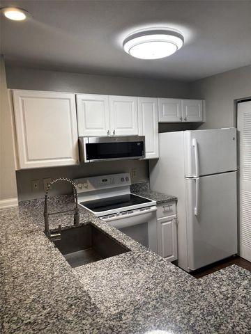 4211 CHATHAM OAK COURT 114, Tampa, FL 33624