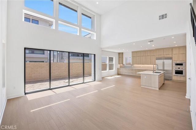 169 Creation, Irvine, CA 92618