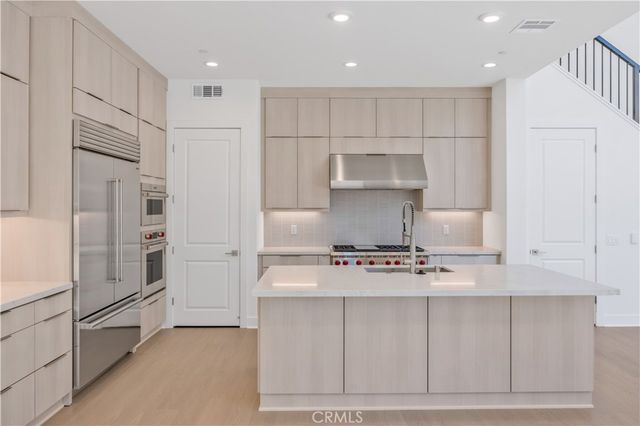 169 Creation, Irvine, CA 92618