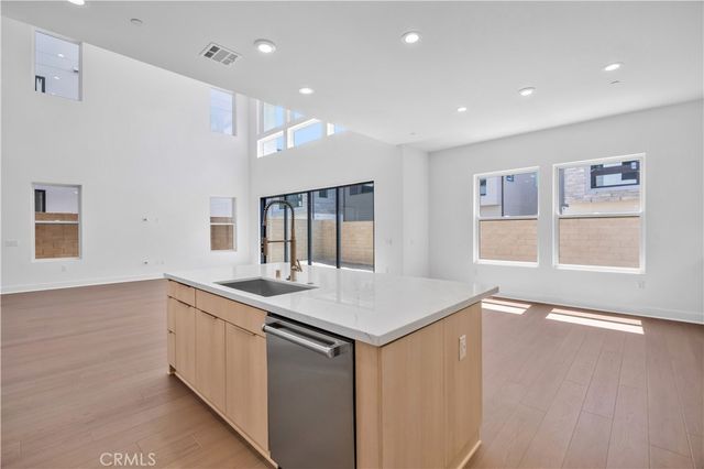 169 Creation, Irvine, CA 92618