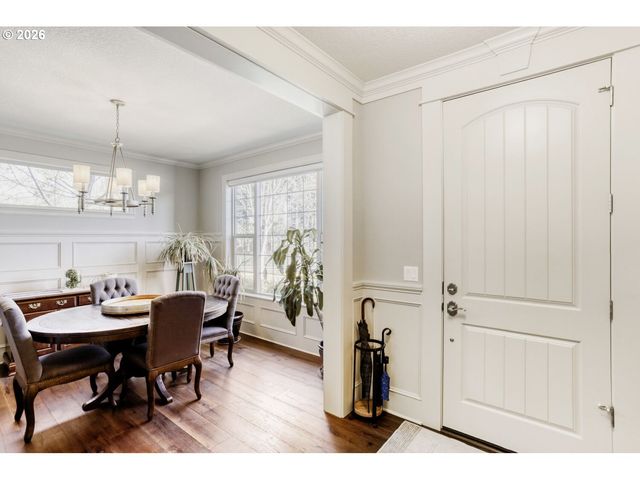 9809 Se NICHOLAS Dr, Happy Valley, OR 97086