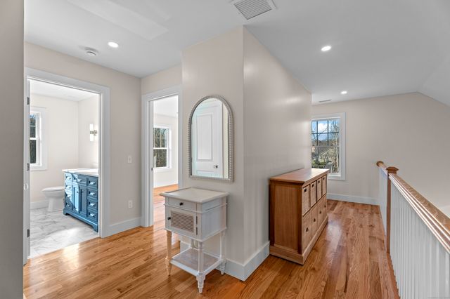 7 Ivy Hill Road 7, Waterford, CT 06385