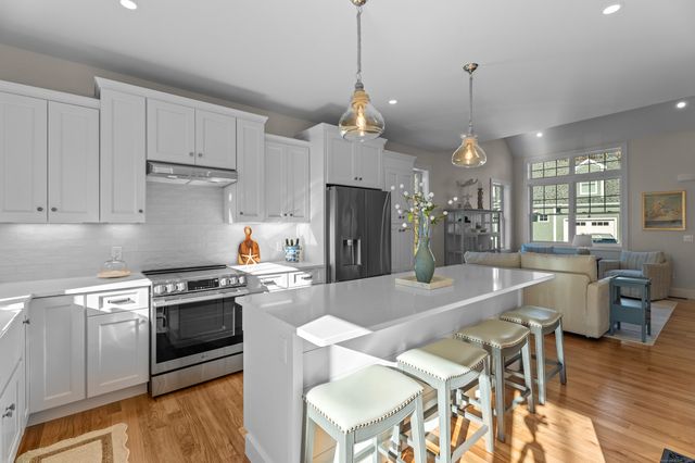 7 Ivy Hill Road 7, Waterford, CT 06385